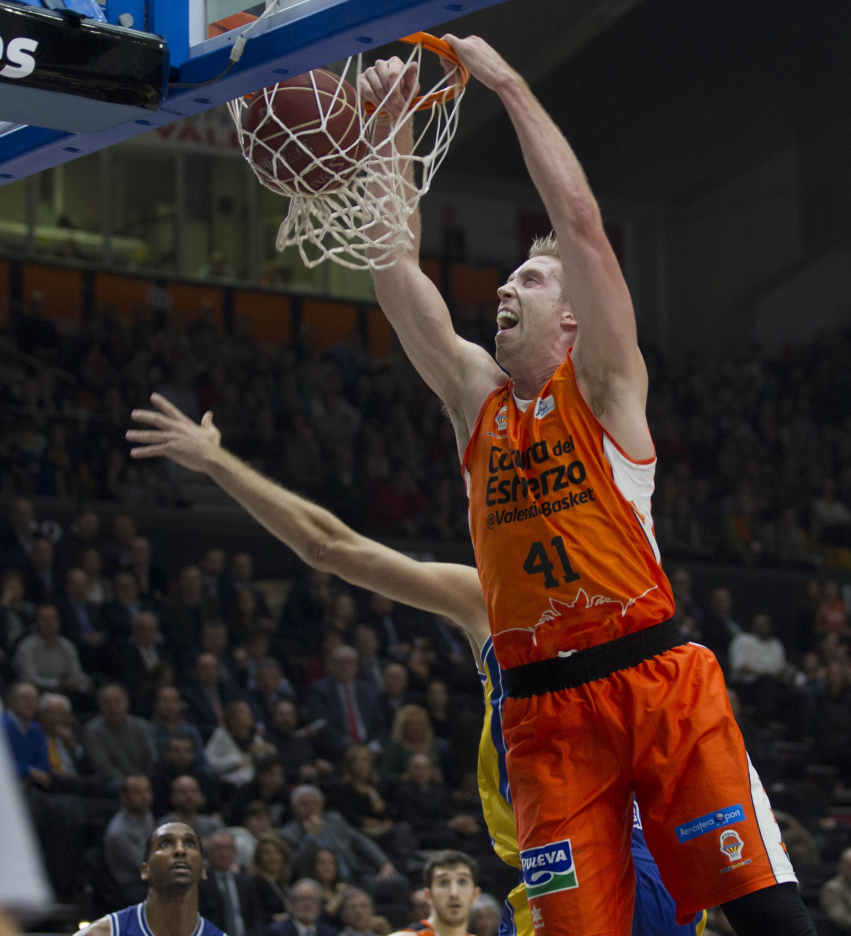 Justin Hamilton, la sorpresa taronja