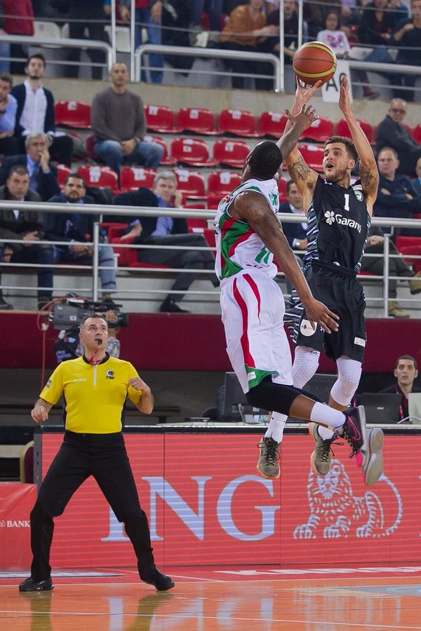 Canasta ganadora de Roll; Wilbekin obra el milagro para el Dogus; el coraje de Schilb