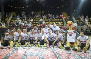 Sam Clancy se disfraza de MVP y deja a Trifón Poch sin su primer título en Argentina