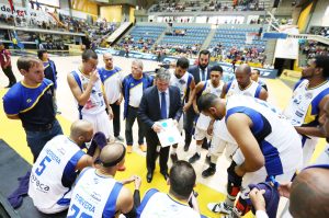 Valdeolmillos deja Marinos y es el principal candidato al banquillo del Estudiantes