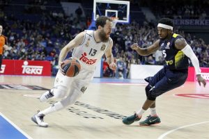 El Real Madrid se lleva la victoria en su primera ‘final’ (80-73)