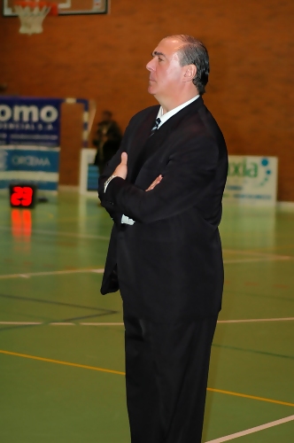 Un ilustre como Quino Salvo, nuevo entrenador de Peixefresco Marín de liga EBA