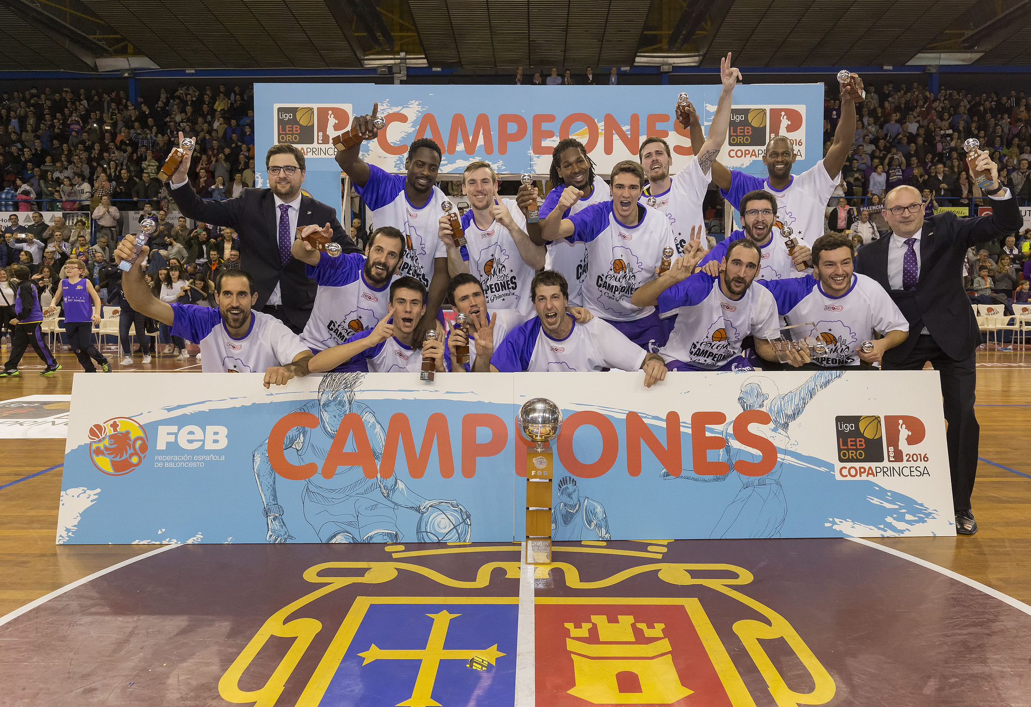 Palencia revalida la Copa tras dos prórrogas agónicas. Dani Rodríguez, clutch y MVP