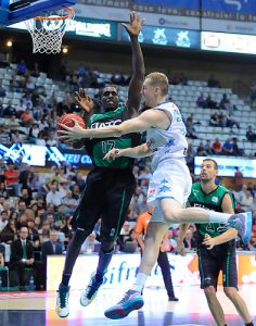 Yaroslav Korolev vuelve a España, de la que se van Travis Nelson y Kudlacek