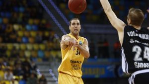 Pablo Aguilar: “Tenemos que saber jugar con la presión de Valencia Basket”