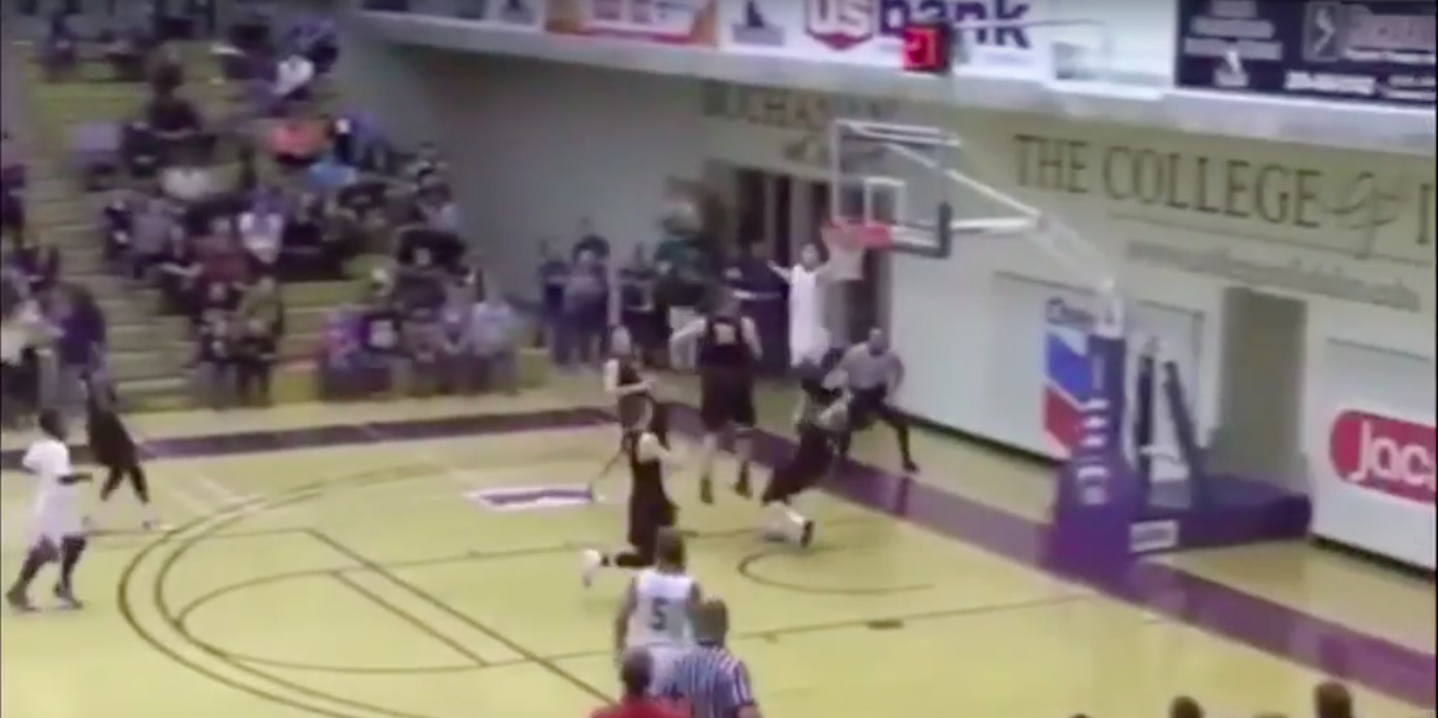 Aitor Zubizarreta destroza el aro en uno de los mates del año (VIDEO)