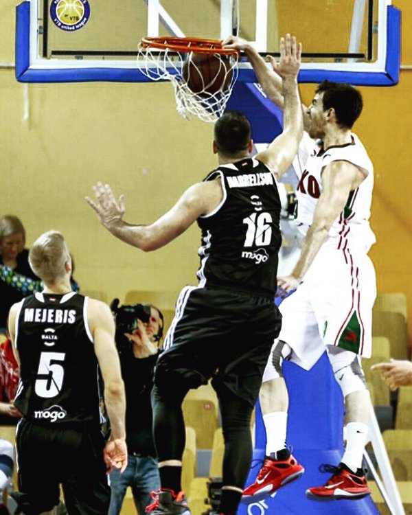 Víctor Claver vuela alto en la VTB: matazo ante VEF Riga (VÍDEO)