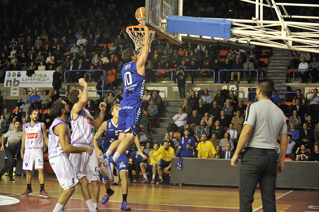 Palencia no perdona. Slezas (35 valoración) se exhibe ante un Clavijo gafado