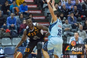 Breogán respira a costa de hundir más al Força Lleida. Sonseca, MVP