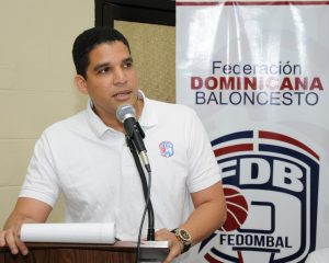 La Federación dominicana prohíbe la figura del agente: ¿medida rompedora o temeraria?