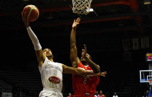 Bajitos al poder: Siva, descomunal; Knowless, MVP y Turner, decisivo