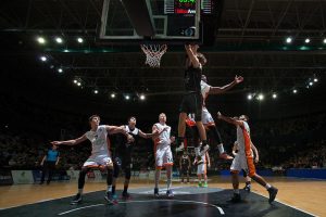 Valencia, al borde del KO; Bilbao se la jugará en Bandirma; victorias de GC y CAI