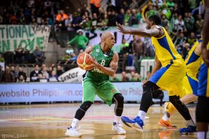 El Maccabi de Tel Aviv toca fondo. pierde de 35 ante el Maccabi Haifa de DiBartolomeo