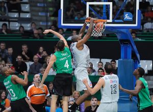 Cedric Simmons no supera las pruebas físicas y no se incorporará al Baloncesto Sevilla