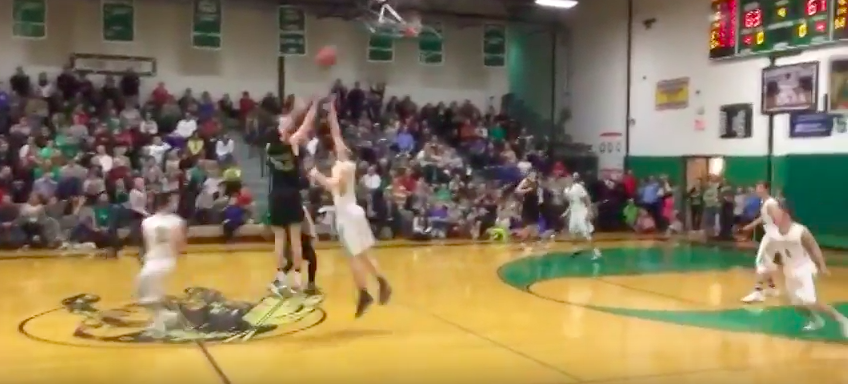 Increíble canasta ganadora sobre la bocina de Maryville Spoofhound (VIDEO)