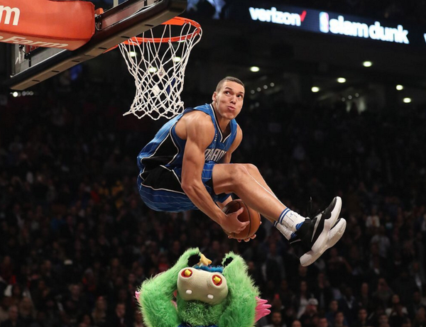 Klay Thompson iguala el récord de Curry; LaVine repite y Gordon deslumbra en mates