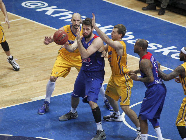 CSKA vence en el derbi moscovita; Doble OT en Krasnoyarsk; Ivlev, MVP