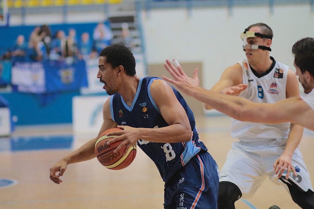 Buzzerbeater de Suka-Umu ante Burgos. Clavijo y Prat vencen a domicilio y toman aire