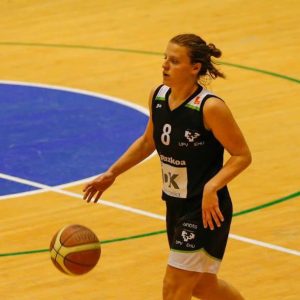 Hasta siempre, Arantxa Novo. La base cuelga las botas tras 16 años de profesional