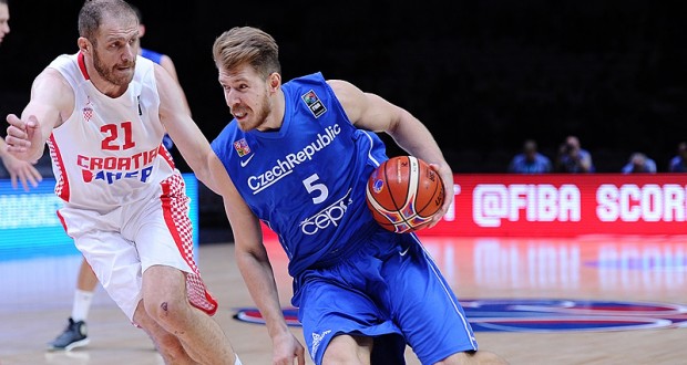 Patrik Auda llega a Manresa para reforzar el juego interior