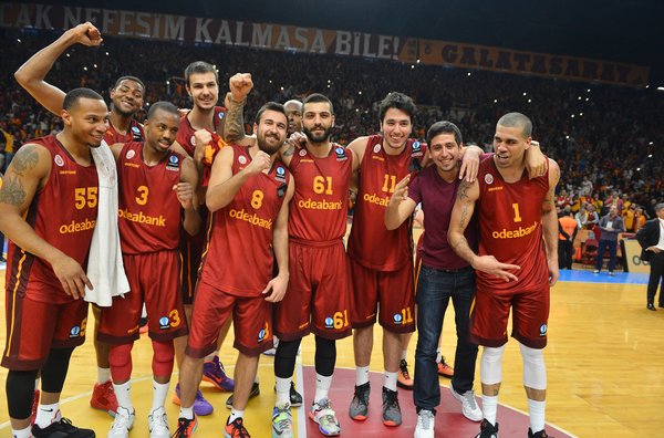 El infierno turco sigue oliendo a azufre; Galatasaray, semifinalistas de #Eurocup