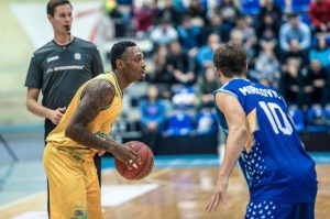 Hendrix, rumbo a Tel-Aviv; ¿marcha atrás con Viny? y llega Kenny Hayes