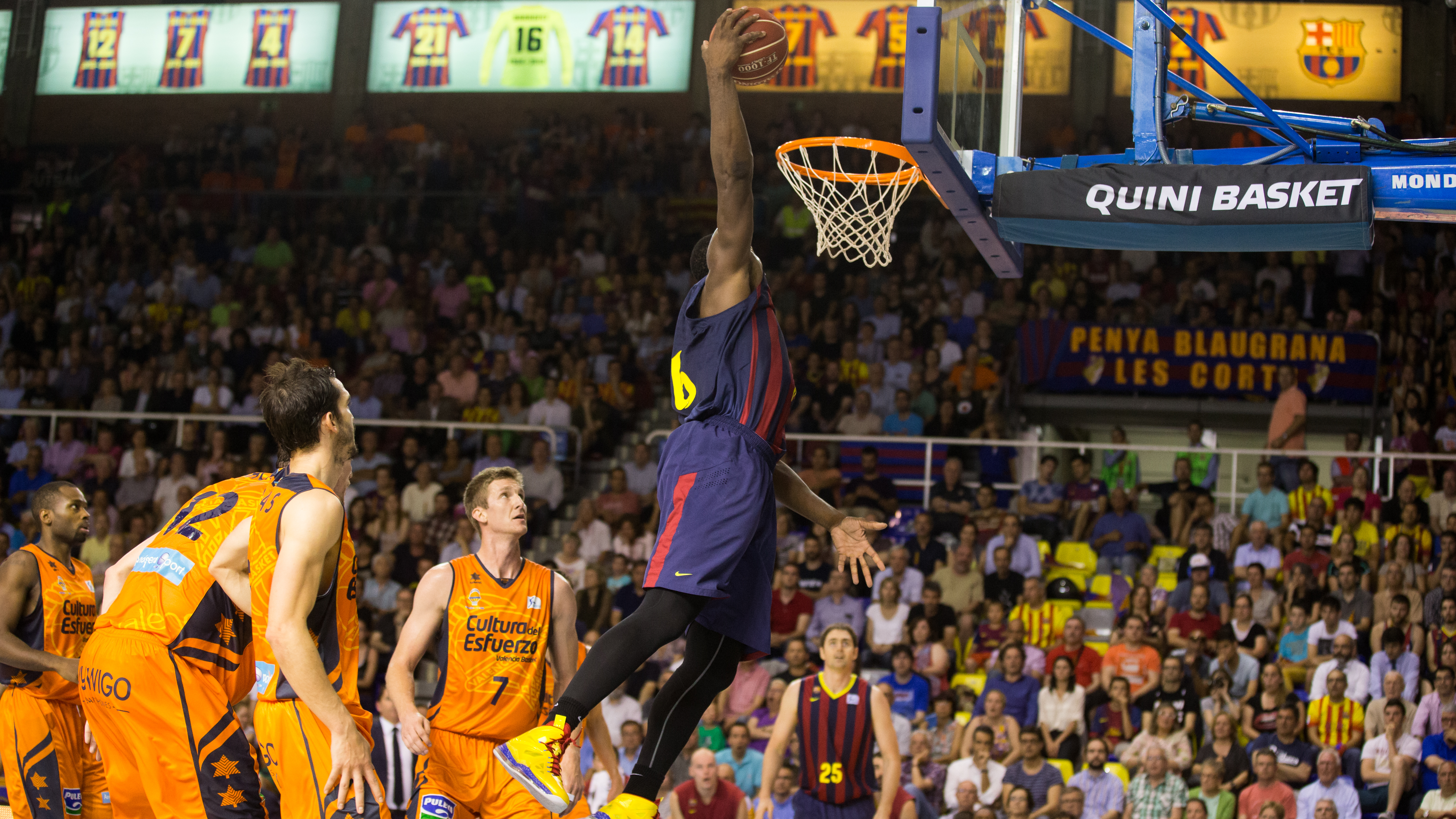 ¡Dorsey te da alas! El Barça vuela por encima del Olympiacos (82-66)