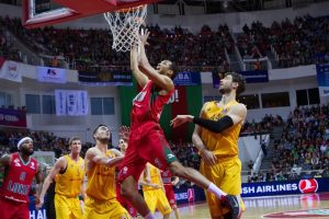Anthony Randolph salva el factor cancha ante un irregular FC Barcelona (66-61)