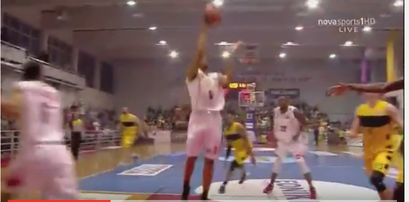 Despiste inverosímil en Grecia: auto-canasta para forzar la prórroga y perder