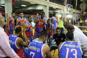 Edu Torres y Toros de Aragua, penúltimo equipo clasificado a los playoffs de Venezuela