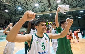 Clínicas Rincón da la campanada y elimina a Sammic. Araberri, contundente semifinalista