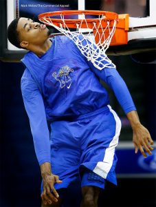 Debut en Efes del besador de aros. Banvit, lider matemático. Preldzic vuelve, Fener cae