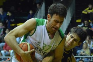 Fotis Lampropoulos lidera a Ferro, Curro Segura roza la sorpresa y Richi González debuta