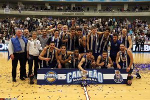 Moncho López, Troy DeVries y Albert Fontet se coronan campeones en Portugal con el Porto