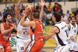 Melilla derrota a un Coruña peleón y se planta en la gran final