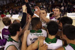 Araberri, a un paso de la LEB Oro tras vencer a Ávila (72-65)