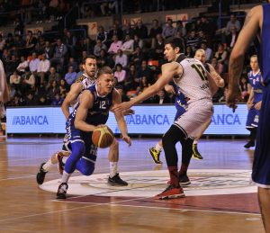 Melilla y Burgos dan el primer paso hacia la final