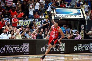 Cocodrilos mordió primero en la final de Venezuela con un gran Wendell McKines (99-94)