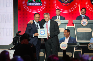 Los Sixers se llevan el premio gordo con el pick 1. Lakers y Celtics elegirán después