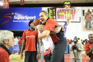 Ricard Casas, campeón y mejor entrenador de la Liga de Angola