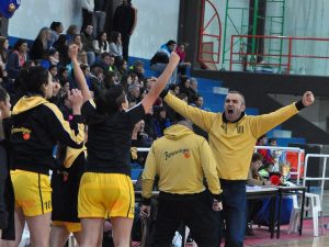 El español Juan Ferreira, campeón en Argentina con el Deportivo Berazategui