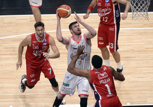 Sin Aradori, Lavrinovic acorta distancias para Reggio Emilia en la final de la Lega (2-1)