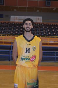 Matthew Don, apuesta con potencial para Xuven. Varela sigue en Alcázar