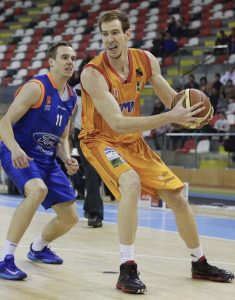 Javi Lucas vuelve a un ilusionante Coruña; Marco renueva en Cáceres