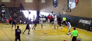 Espectacular: el base de 1,84m Shannon Sharpe nos deja el mate del verano (VIDEO)