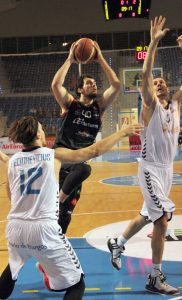 Adrián Méndez, apuesta de LEB Oro para el perímetro de la Fundación Lucentum