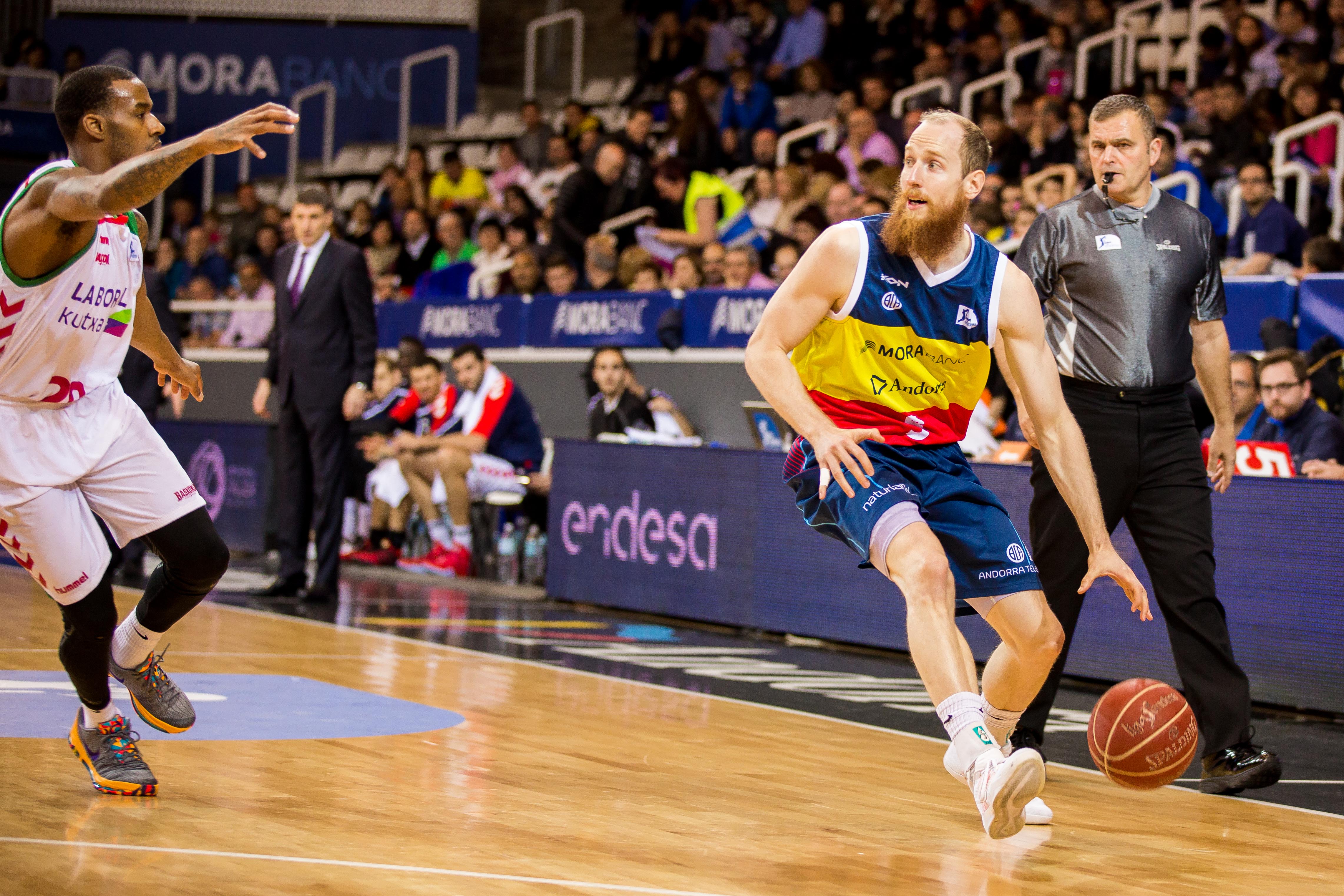 Thomas Schreiner, timón de MoraBanc Andorra un año más