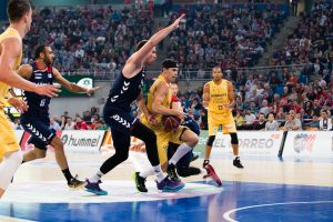 Un francotirador para Herbalife Gran Canaria; Kyle Kuric seguirá de amarillo