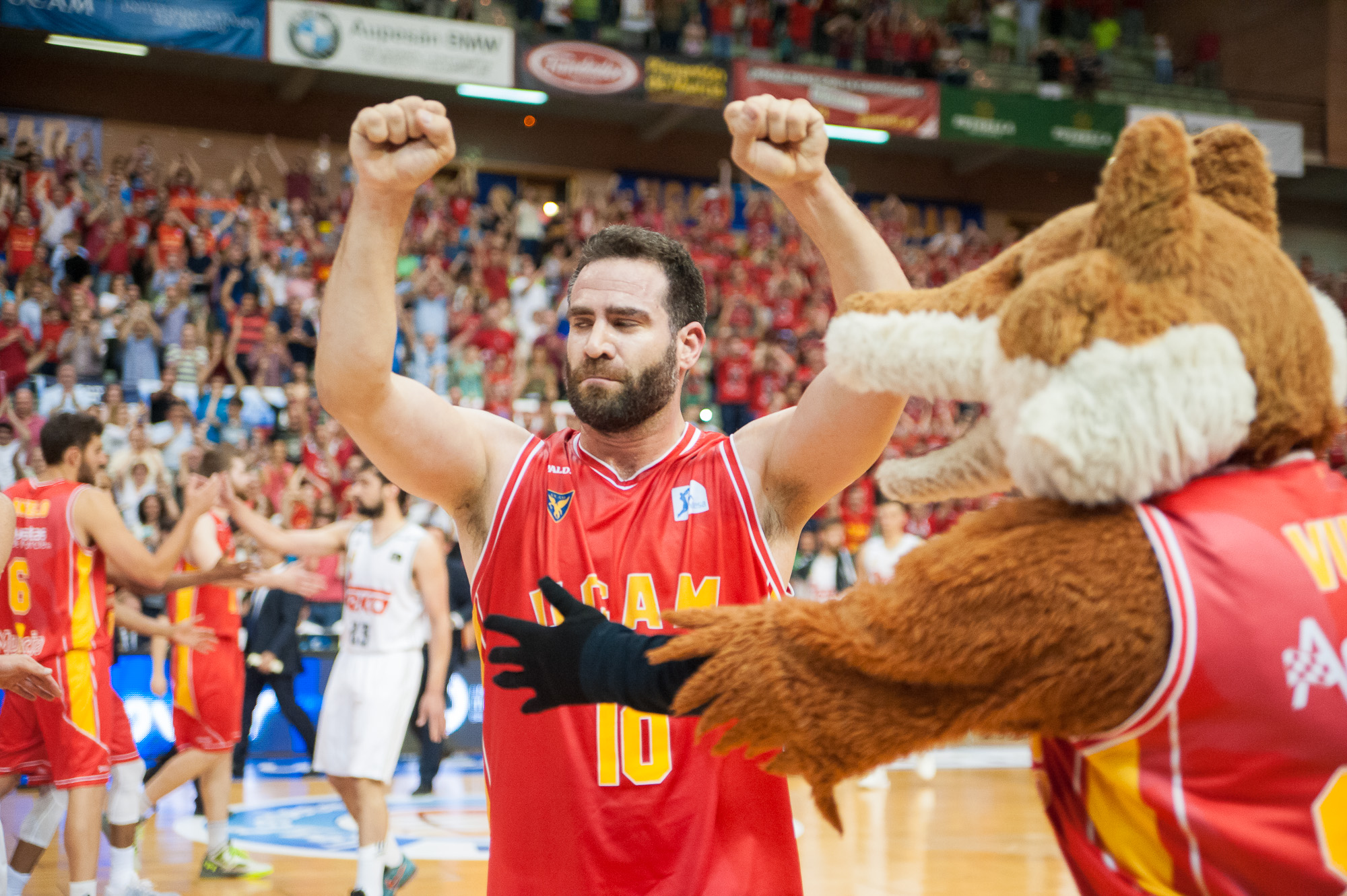 Fuenla, cerca de cerrar plantilla: Cabezas y Llorca, atados; Hakanson y Diagné ¿cedidos?