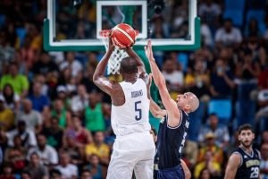 EEUU sentencia a la “Generación Dorada” y se cita con España en semis (105-78)